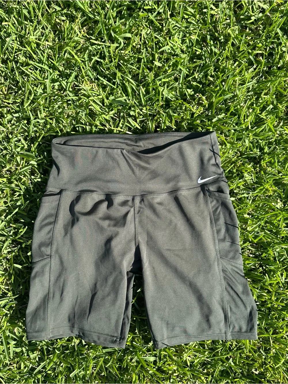Otos Women's Charcoal Grey High-Rise Athletic Bike Shorts with Pockets